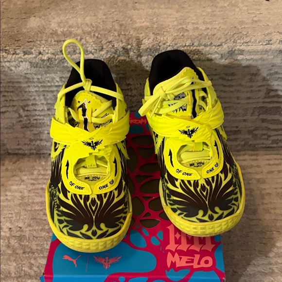 Puma Kids Neon Yellow and Black Graphic Sneakers - Picture 2 of 3